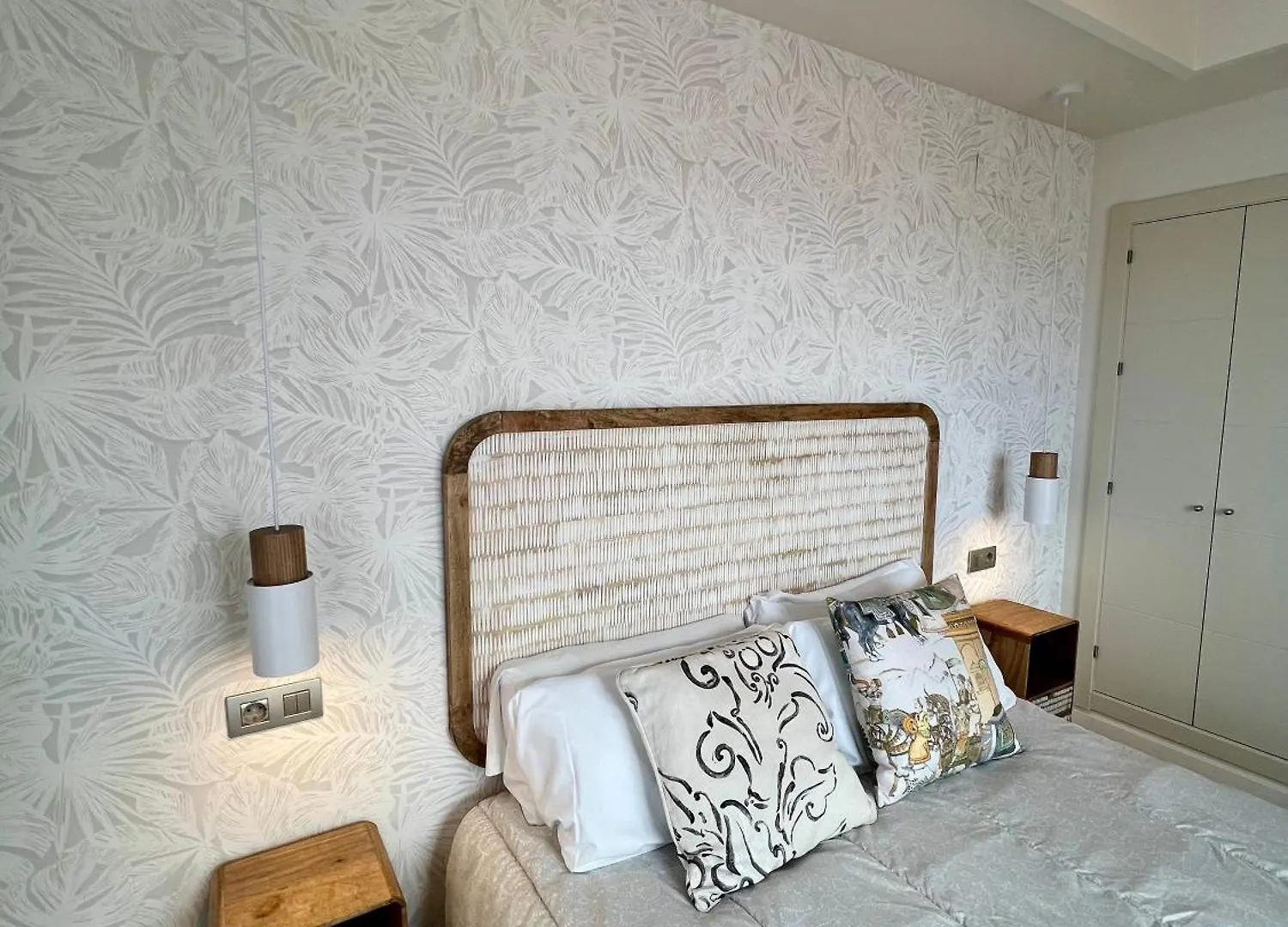 Seaview Luxury Penthouse Apartment Casares